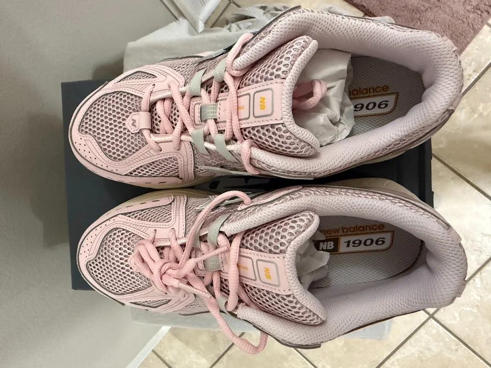 New Balance lightweight retro
